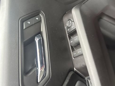 Used 2024 Chevrolet Colorado LT image 16