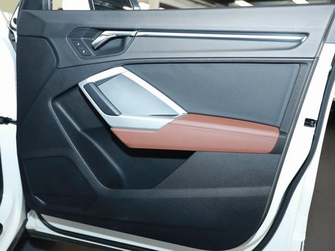 Used 2023 Audi Q3 2.0T Premium image 19