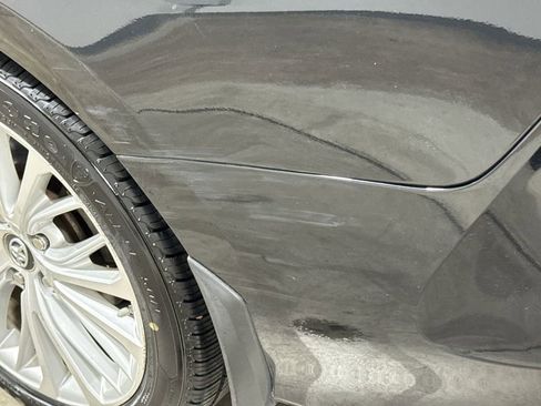 Used 2018 Toyota Camry XLE FWD image 35
