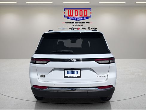 Used 2025 Jeep Grand Cherokee Laredo X RWD image 4