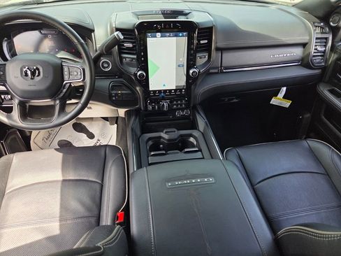 Used 2024 RAM 3500 Limited image 9