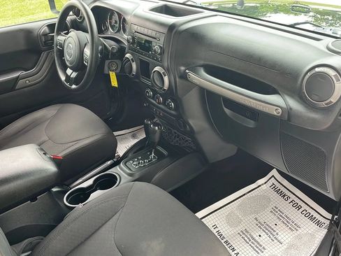 Used 2017 Jeep Wrangler Unlimited Sport AWD/4WD image 18