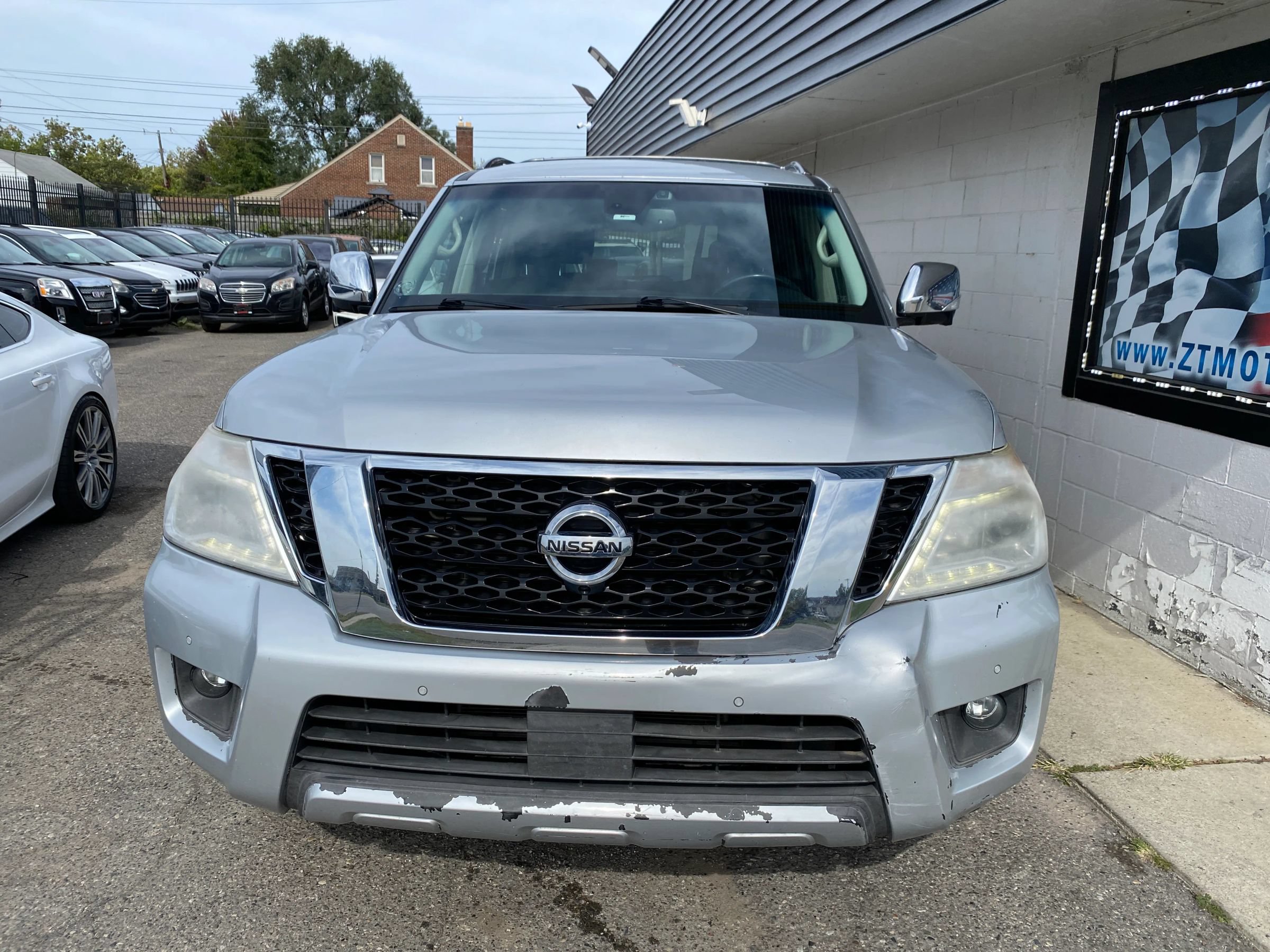 Used 2017 Nissan Armada Platinum w/ Captain Seat Package AWD/4WD image 5