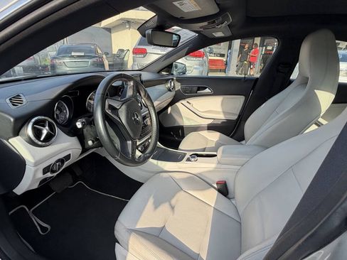 Used 2014 Mercedes-Benz CLA 250 4MATIC image 9