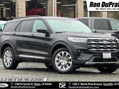 Used 2025 Ford Explorer Active w/ Active Comfort Package image 1