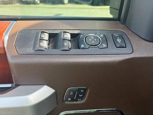 Used 2021 Ford F350 King Ranch w/ King Ranch Ultimate Package AWD/4WD image 29
