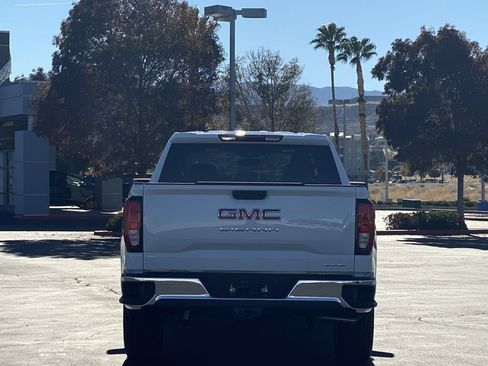 Used 2026 GMC Sierra 1500 SLE AWD/4WD image 14