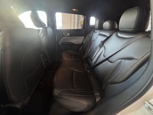 Used 2025 Jeep Compass Limited image 30