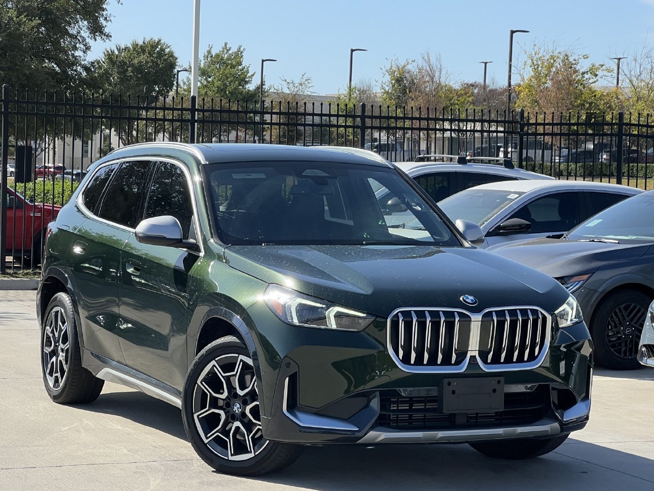Used 2024 BMW X1 xDrive28i w/ Premium Package AWD/4WD image 2