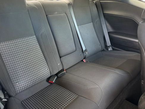 Used 2019 Dodge Challenger SXT RWD image 31