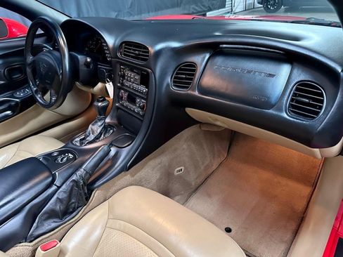 Used 1998 Chevrolet Corvette Convertible w/ Memory Pkg image 22