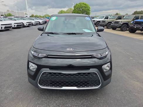 Used 2021 Kia Soul S FWD image 2