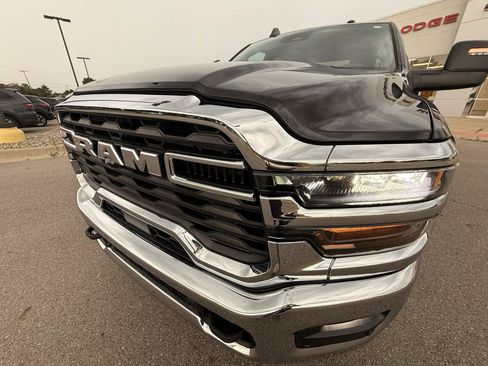 Used 2026 RAM 2500 Big Horn AWD/4WD image 9