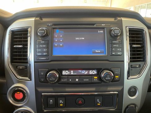 Certified 2018 Nissan Titan SV w/ SV Convenience Package image 16