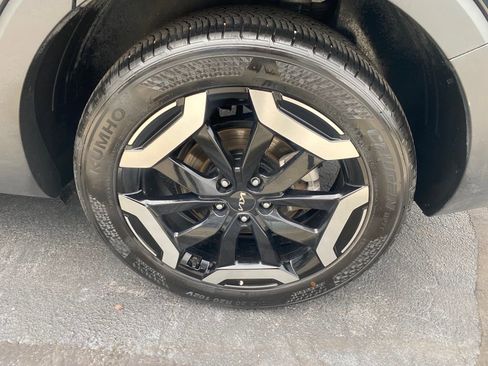 Used 2025 Kia Telluride S image 33