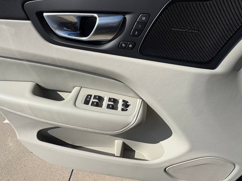 New 2026 Volvo XC60 B5 Ultra w/ Protection Package Premier image 17