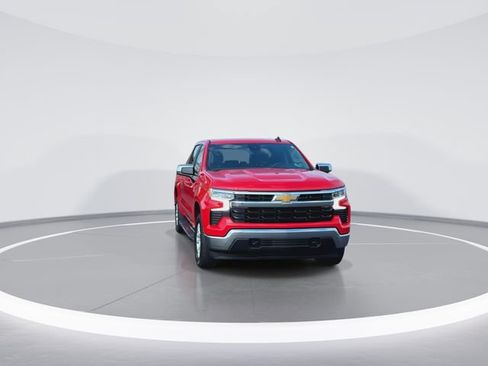 Used 2024 Chevrolet Silverado 1500 LT AWD/4WD image 3