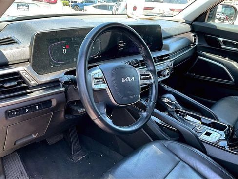 Used 2023 Kia Telluride S AWD/4WD image 11