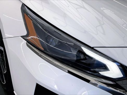 Used 2023 Nissan Altima 2.5 SR image 28