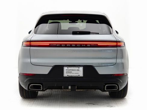 Used 2024 Porsche Cayenne image 31