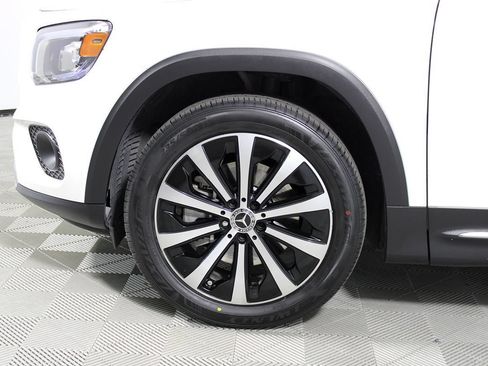 Used 2023 Mercedes-Benz GLB 250 image 30