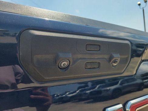 Used 2023 GMC Sierra 1500 SLT w/ SLT Premium Package RWD image 5