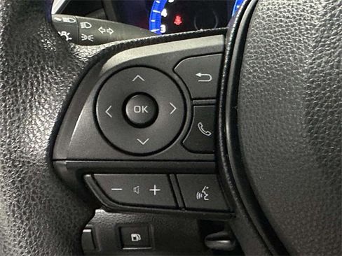 Used 2022 Toyota Corolla LE image 29