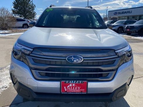 Used 2025 Subaru Forester Premium w/ Convenience Package #1 AWD/4WD image 8