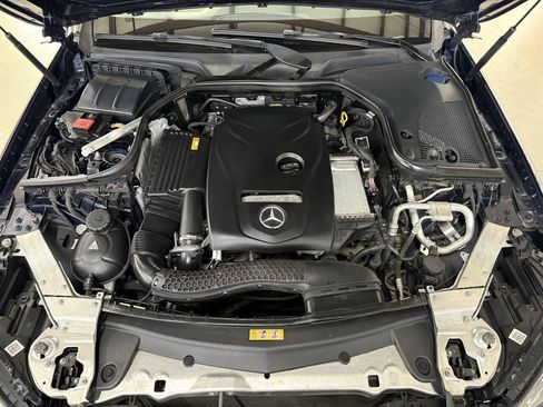 Used 2017 Mercedes-Benz E 300 4MATIC image 8