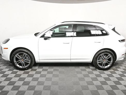 Certified 2026 Porsche Cayenne AWD/4WD image 2