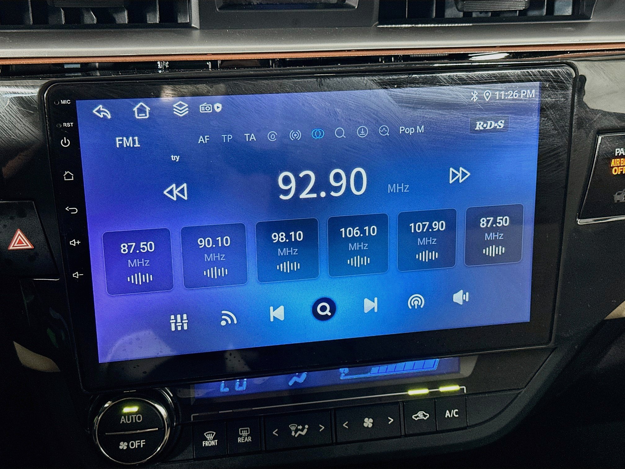 Used 2014 Toyota Corolla LE FWD image 19