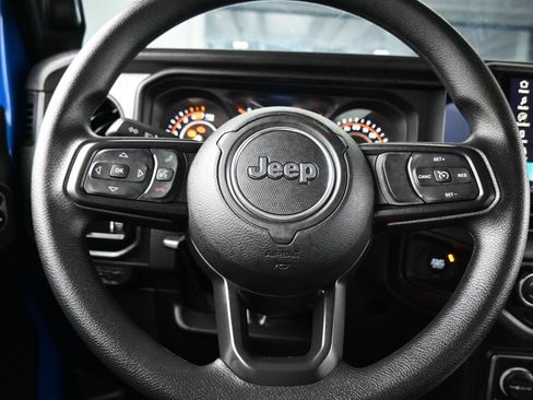 Used 2024 Jeep Wrangler Unlimited Sport AWD/4WD image 21