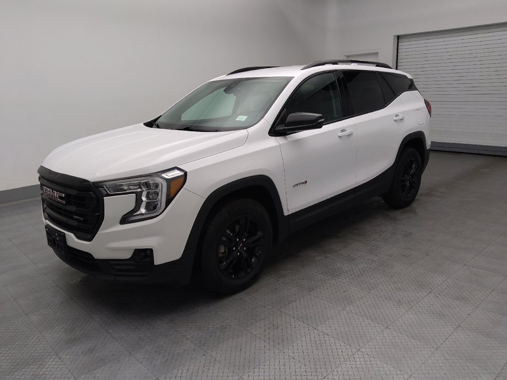 Used 2023 GMC Terrain AT4 AWD/4WD image 2