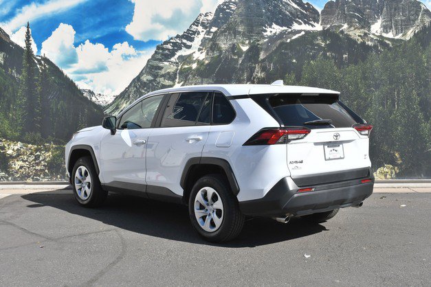 Certified 2025 Toyota RAV4 LE AWD/4WD image 9