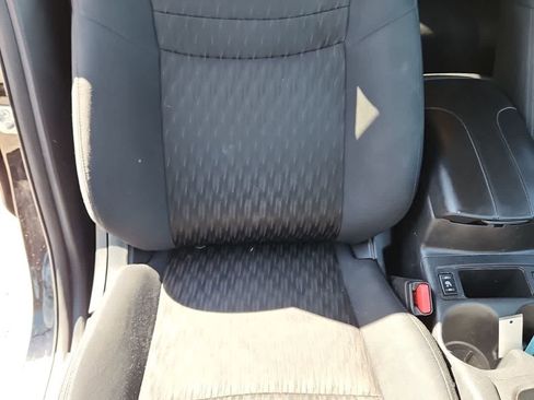 Used 2018 Nissan Rogue SV w/ Premium Package image 18