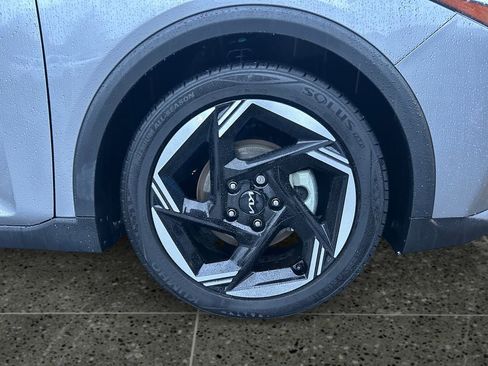 Used 2025 Kia K4 EX image 9