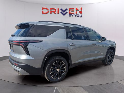 New 2026 Chevrolet Traverse LT image 5