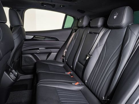 Certified 2025 Maserati Grecale Modena AWD/4WD image 17