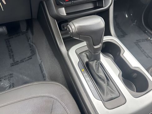 Used 2021 Chevrolet Colorado LT w/ Redline Special Edition image 16