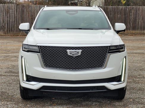 Certified 2022 Cadillac Escalade ESV Premium Luxury w/ LPO, Radiant Package image 2