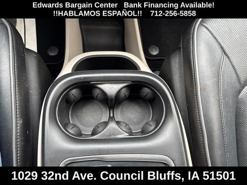 Used 2020 Chrysler Pacifica Limited w/ Tire & Wheel Group FWD image 24