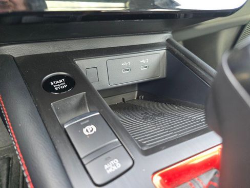 Used 2025 Nissan Kicks SR w/ SR Premium Package image 32