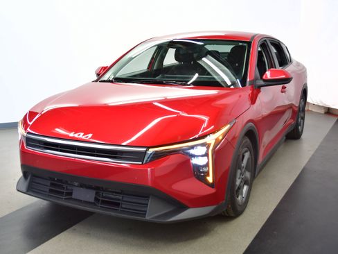 Used 2025 Kia K4 FWD image 4