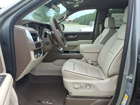 New 2026 GMC Yukon Denali w/ LPO, Floor Liner Package AWD/4WD image 11