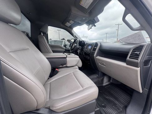 Used 2022 Ford F250 XL w/ Power Equipment Group image 11