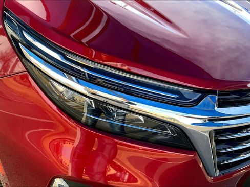 Used 2023 Chevrolet Equinox Premier image 27