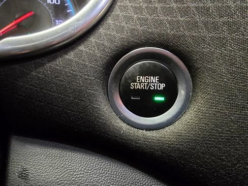 Used 2021 Chevrolet Malibu LT image 22