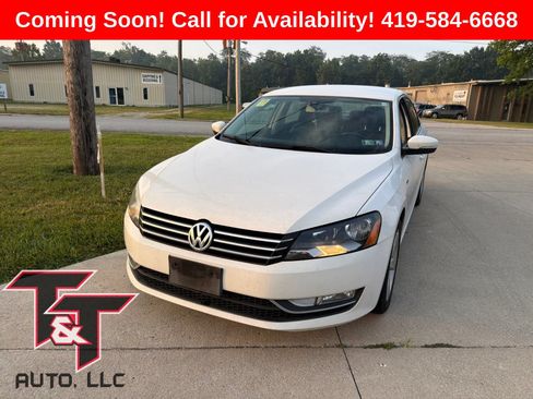 Used 2015 Volkswagen Passat 1.8T Limited Edition FWD image 4