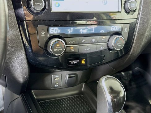 Used 2018 Nissan Rogue Sport SL w/ SL Premium Package image 8