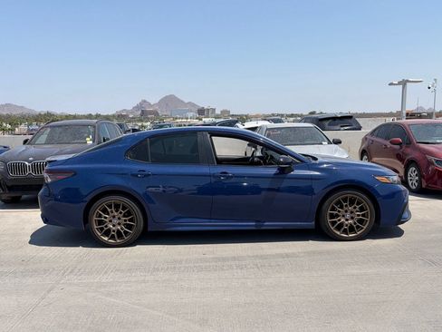 Used 2024 Toyota Camry SE AWD/4WD image 3